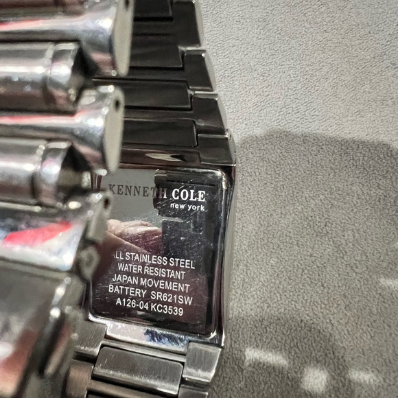 Kenneth Cole Mens Watch - Picture 12 of 12